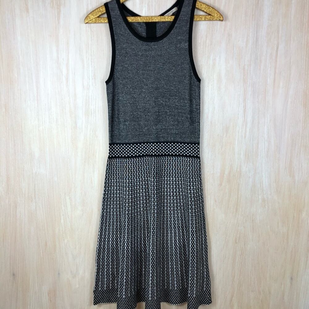 41 Hawthorn Sleeveless Scoop Neck Zander Knit Sweater Casual Midi Dress Small